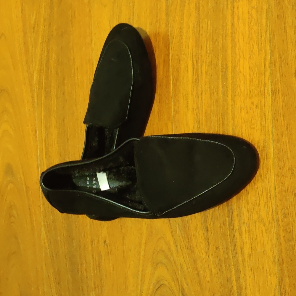 A pair of black